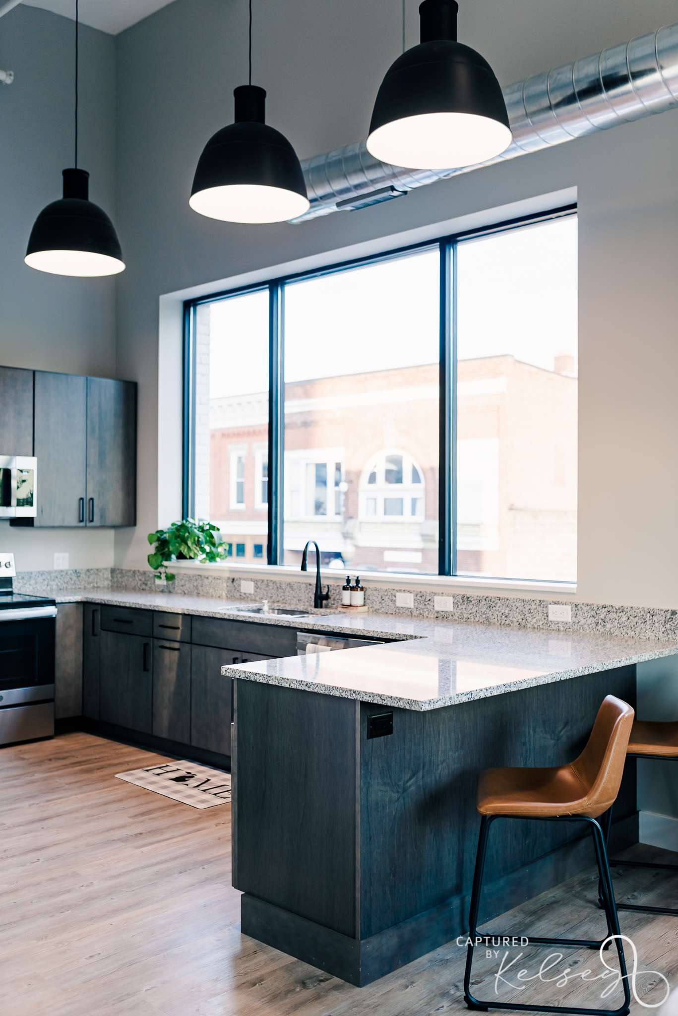 ANN-ARBOR-WEDDING-PHOTOGRAPHER-THE-COLLINS-OFF-MAIN-CAPTURED-BY-KELSEY-BLOG-10 the collins off main honeymoon suite kitchen