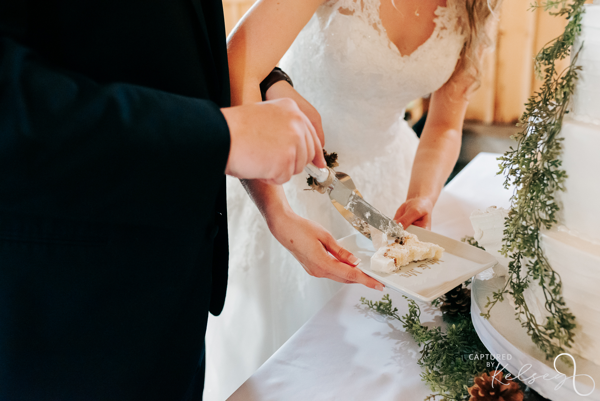 MICHIGAN-WEDDING-PHOTOGRAPHER-ODINS-OWN-MOWINSKI-CAPTURED-BY-KELSEY-BLOG-59