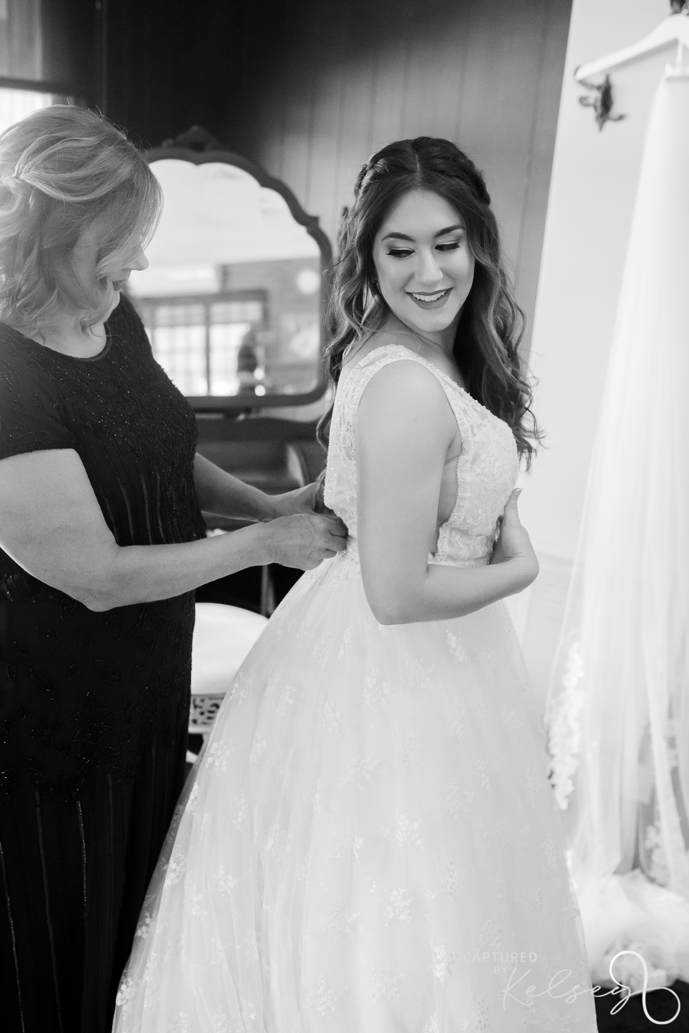 WALDENWOODS-WEDDING-PHOTOGRAPHER-MARTIN-CAPTURED-BY-KELSEY-BLOG-29
