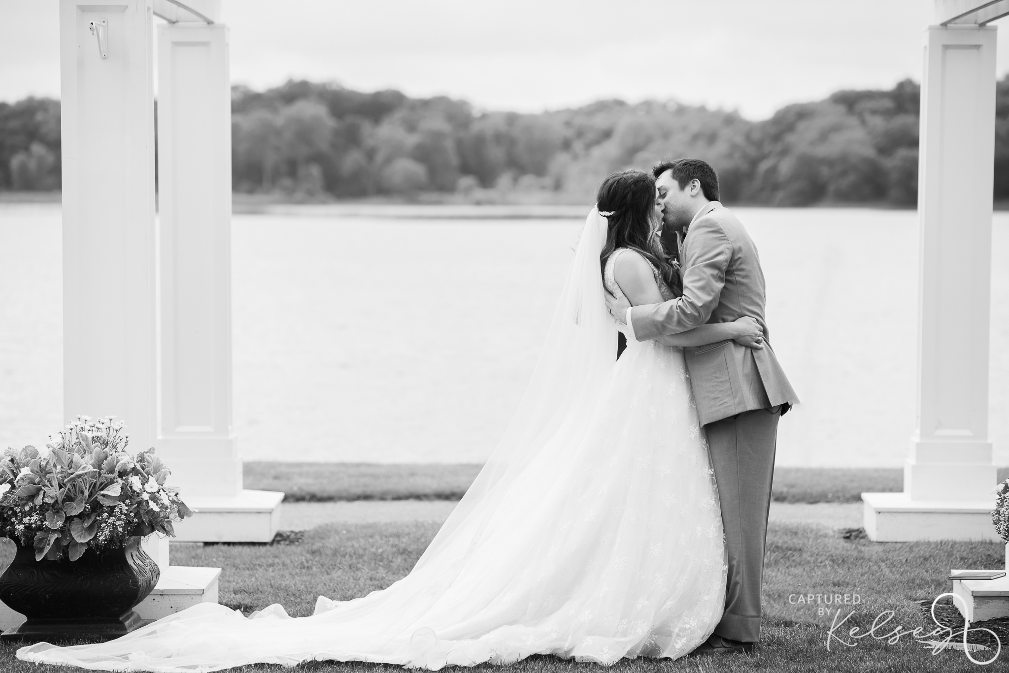 WALDENWOODS-WEDDING-PHOTOGRAPHER-MARTIN-CAPTURED-BY-KELSEY-BLOG-56