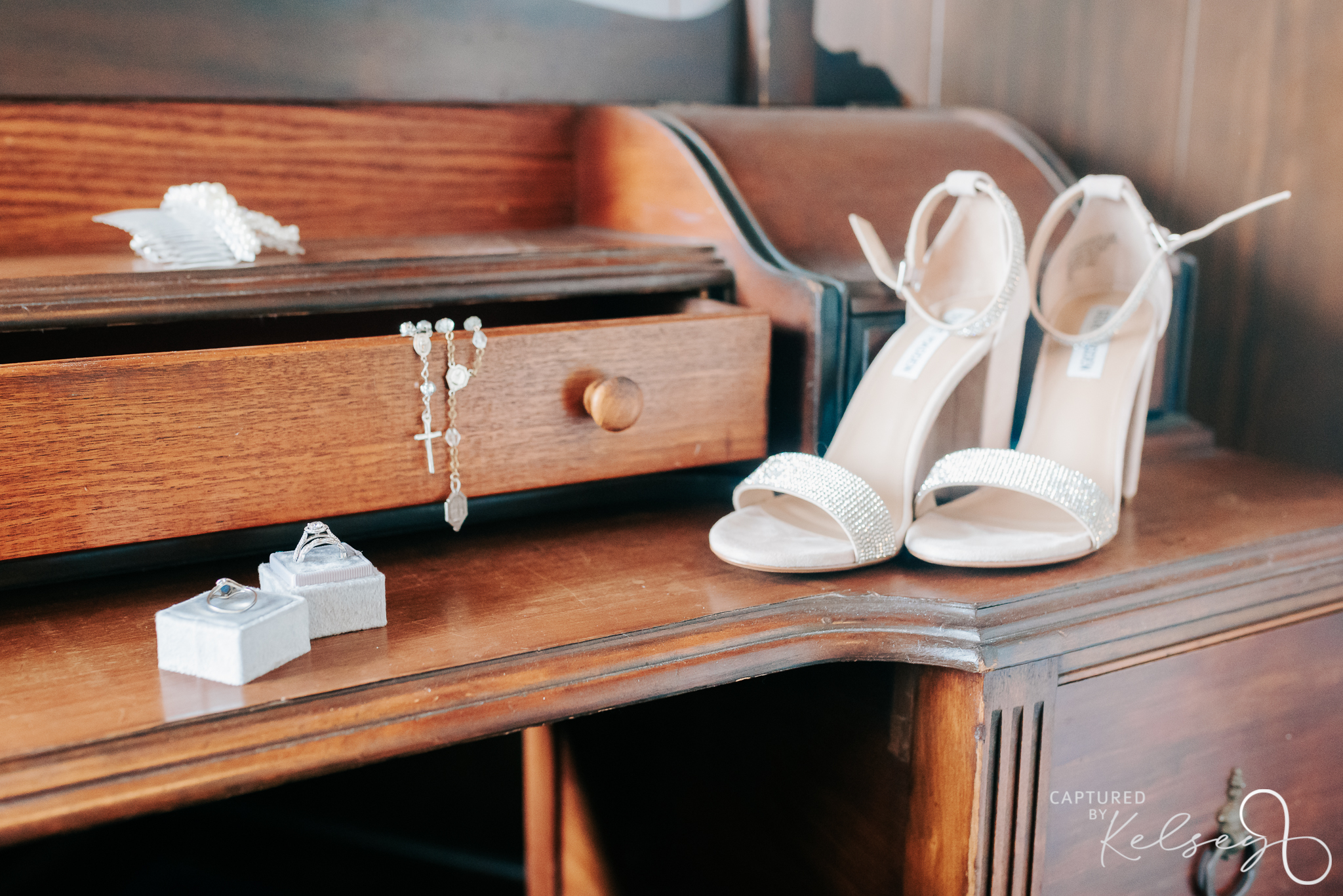WALDENWOODS-WEDDING-PHOTOGRAPHER-MARTIN-CAPTURED-BY-KELSEY-BLOG-6