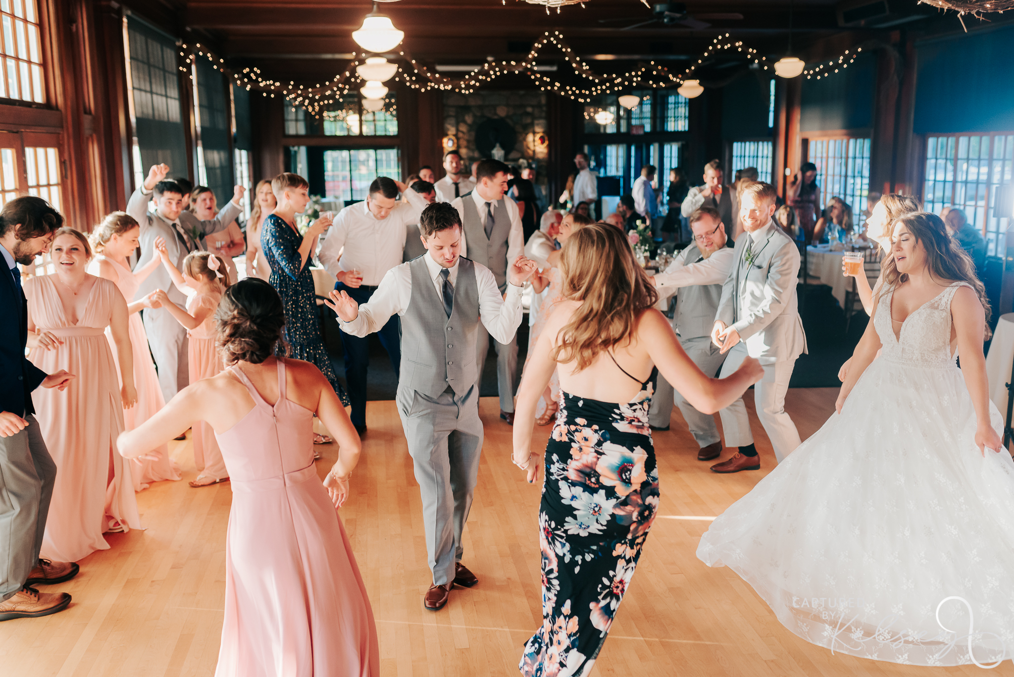 WALDENWOODS-WEDDING-PHOTOGRAPHER-MARTIN-CAPTURED-BY-KELSEY-BLOG-73