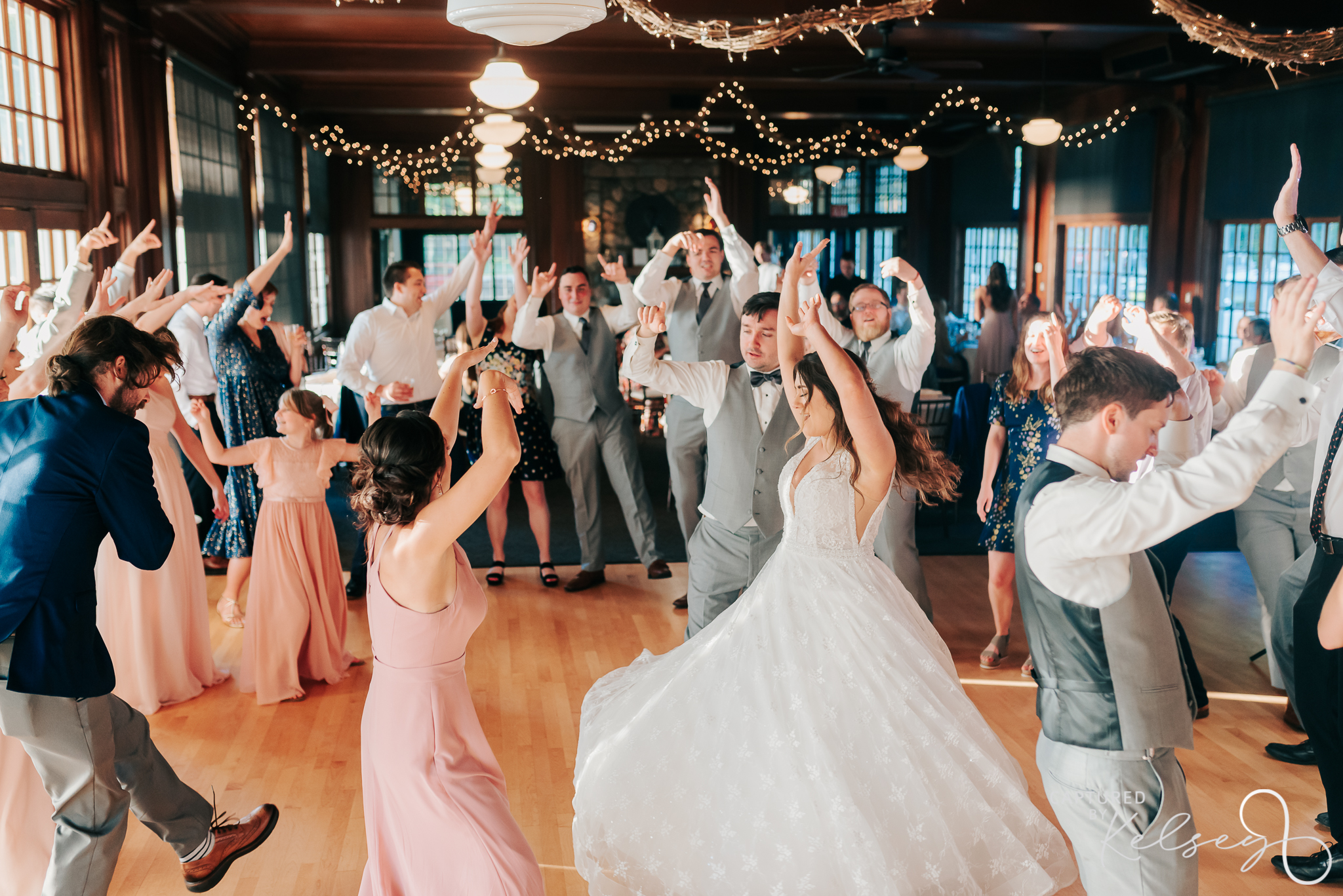 WALDENWOODS-WEDDING-PHOTOGRAPHER-MARTIN-CAPTURED-BY-KELSEY-BLOG-74
